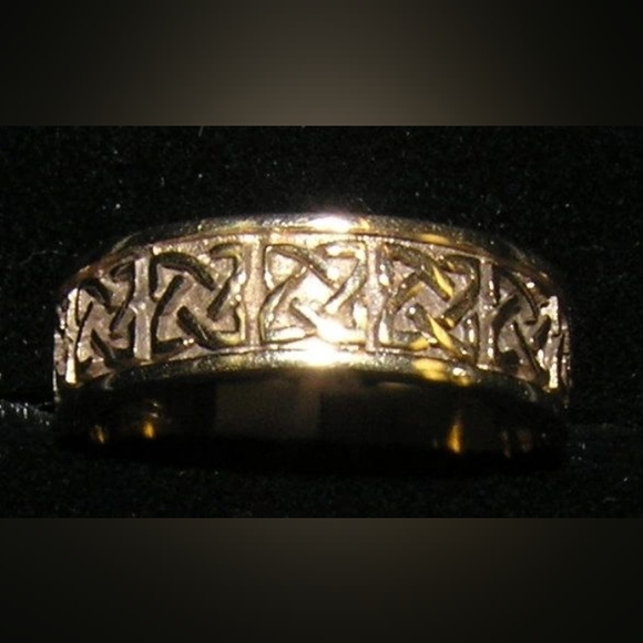 Men's Stainless Steel Celtic Ennis Knot Band knot 8mm Ring- 11 - Picture 2 of 3